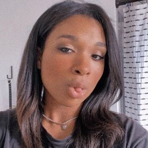 Meet your Posher, Desirae